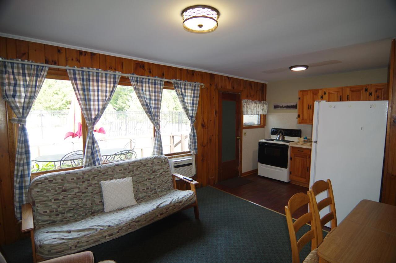 Cramers Point Lake Breeze Lake George Exterior photo